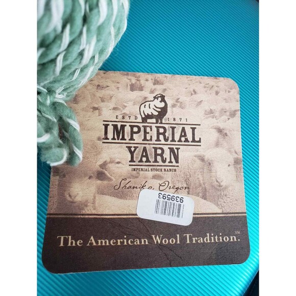 Imperial Yarns Anna in 331 Honeydew (green) - 2 ply wool/cotton - NEW - Picture 3 of 4